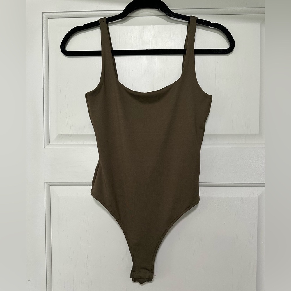 H&M DIVIDED Olive Green Scoop Neck Bodysuit